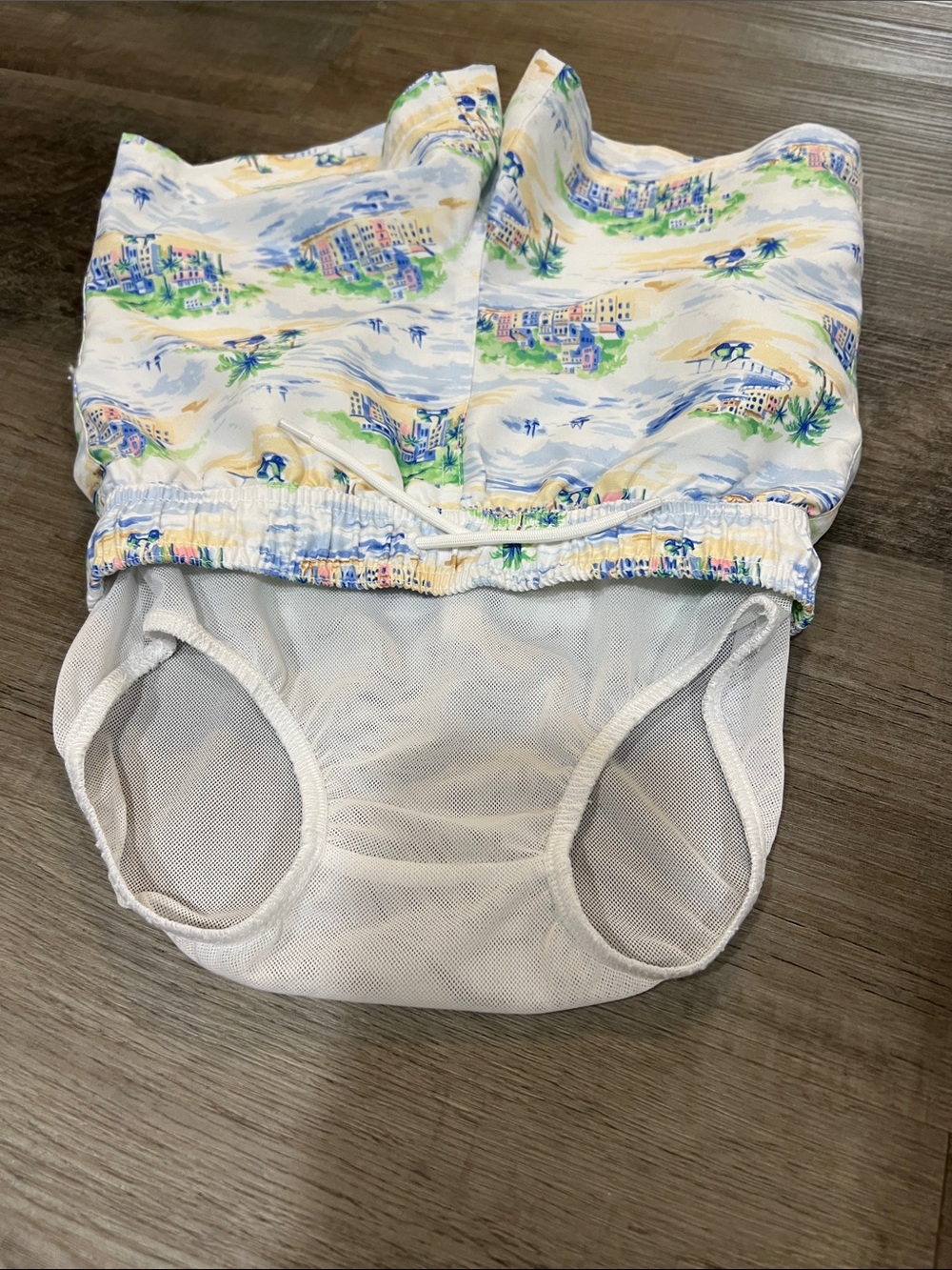 Janie and Jack X Gray Malin swim trunks size 4 - Picture 4 of 6